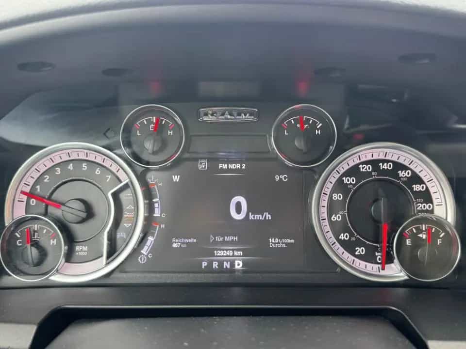 Dodge RAM 5.7 Fahrwerk 2,11m hoch 22" Schiebed. Leder 07/2019-photo-6