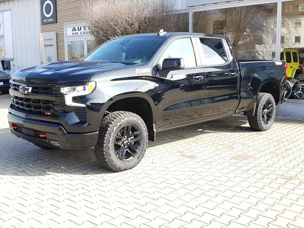 Chevrolet Silverado Trail Boss 5.3l V8 Longbet / 3.5T AHK 12/2025-photo-1