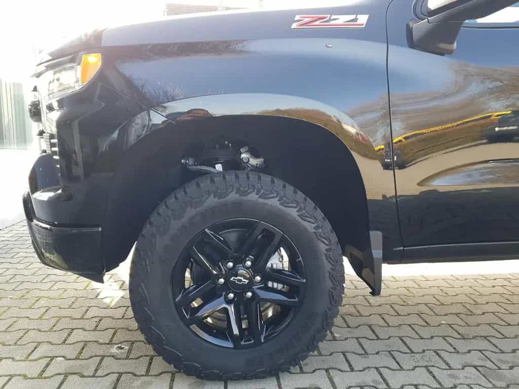 Chevrolet Silverado Trail Boss 5.3l V8 Longbet / 3.5T AHK 12/2025-photo-19
