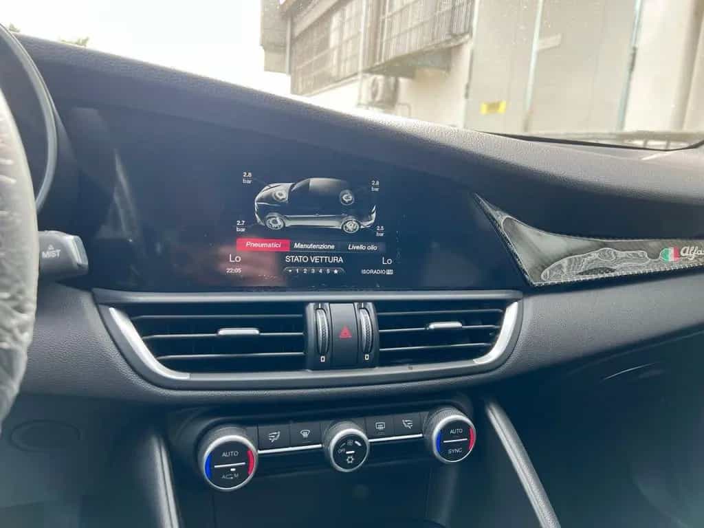 Alfa Romeo Giulia 2.2 Turbodiesel 150 CV AT8 Sup 06/2017-photo-12