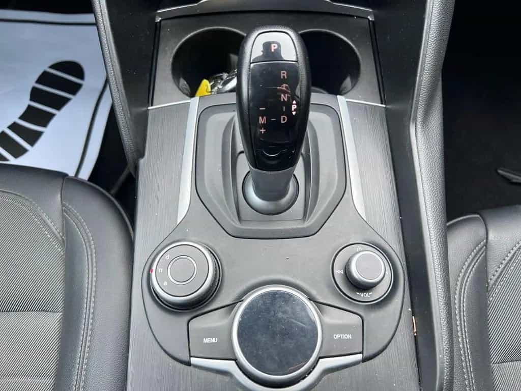 Alfa Romeo Giulia 2.2 Turbodiesel 150 CV AT8 Sup 06/2017-photo-13