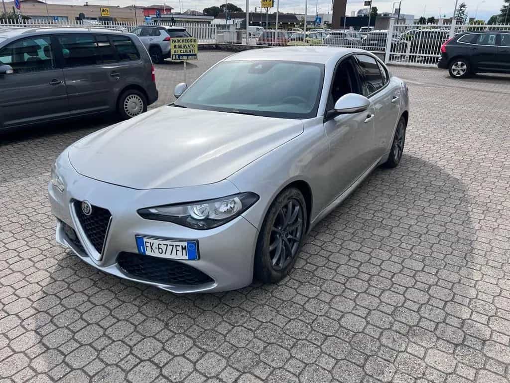 Alfa Romeo Giulia 2.2 Turbodiesel 150 CV AT8 Sup 06/2017-photo-3