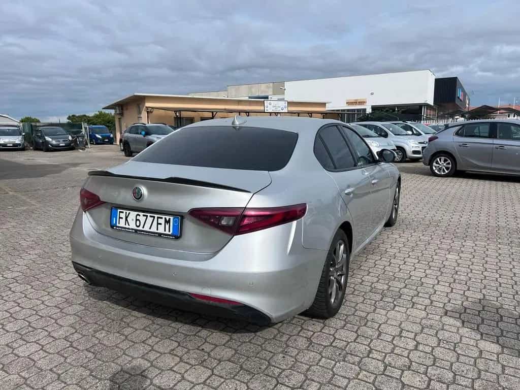 Alfa Romeo Giulia 2.2 Turbodiesel 150 CV AT8 Sup 06/2017-photo-6