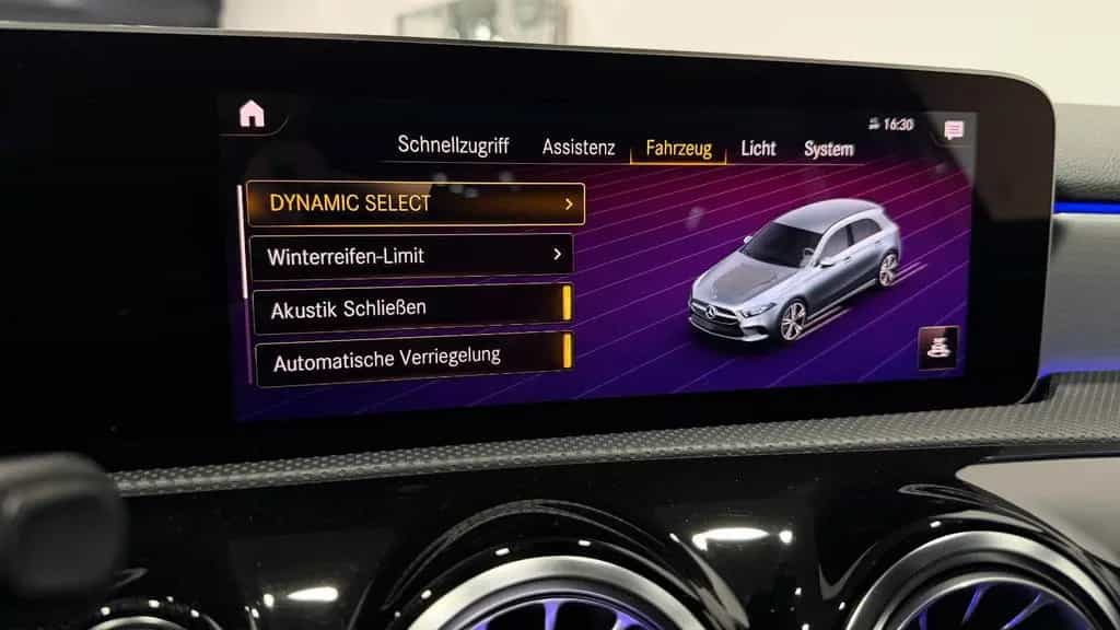 Mercedes-Benz A-Class AMG Line/Night/Burmester/RFK/Ambiente/LED 11/2018-photo-24