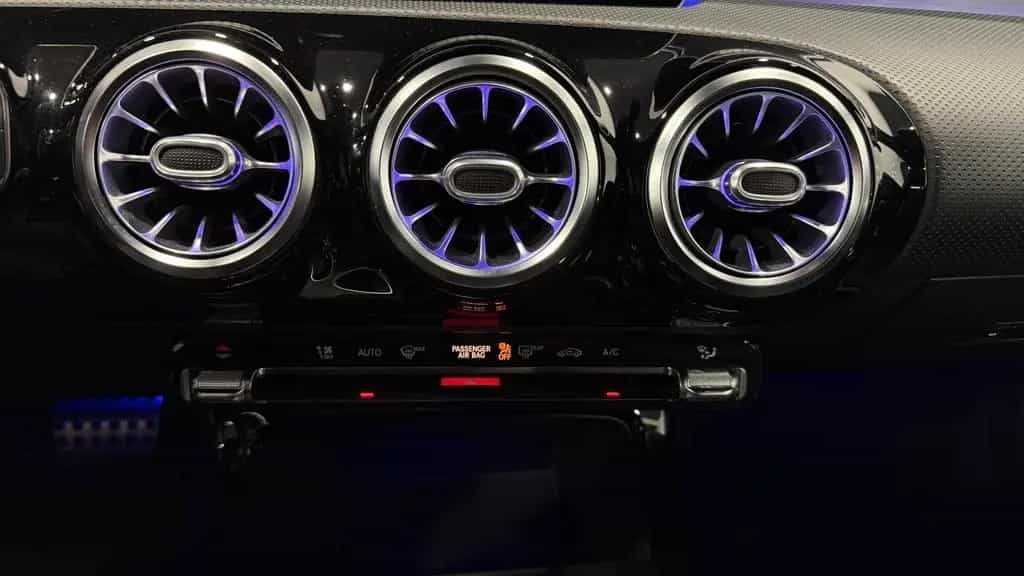 Mercedes-Benz A-Class AMG Line/Night/Burmester/RFK/Ambiente/LED 11/2018-photo-27