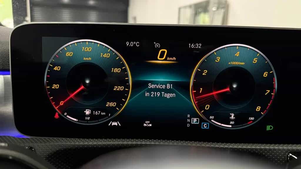 Mercedes-Benz A-Class AMG Line/Night/Burmester/RFK/Ambiente/LED 11/2018-photo-32