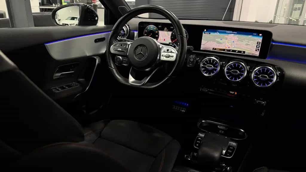 Mercedes-Benz A-Class AMG Line/Night/Burmester/RFK/Ambiente/LED 11/2018-photo-5