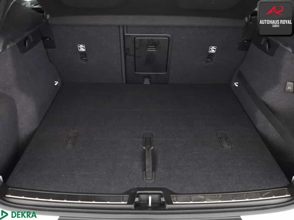 Volvo XC40 XC 40 T5 R Design AWD PANO,360GRAD,ACC,KEYLESS 01/2020-photo-12