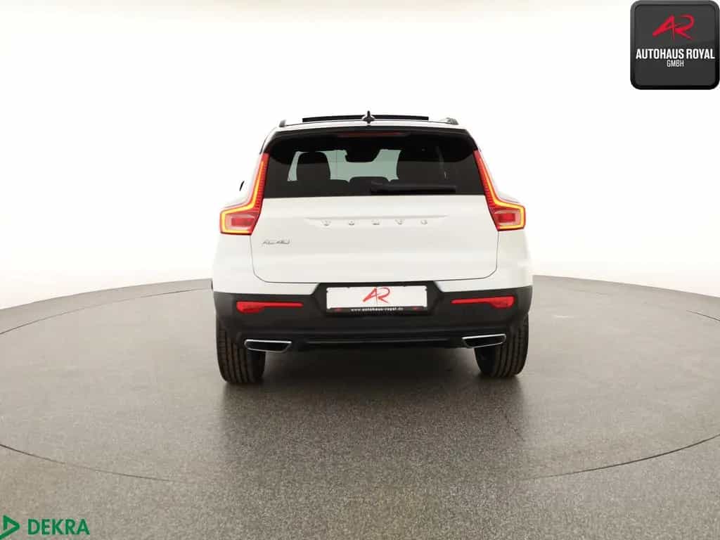 Volvo XC40 XC 40 T5 R Design AWD PANO,360GRAD,ACC,KEYLESS 01/2020-photo-3