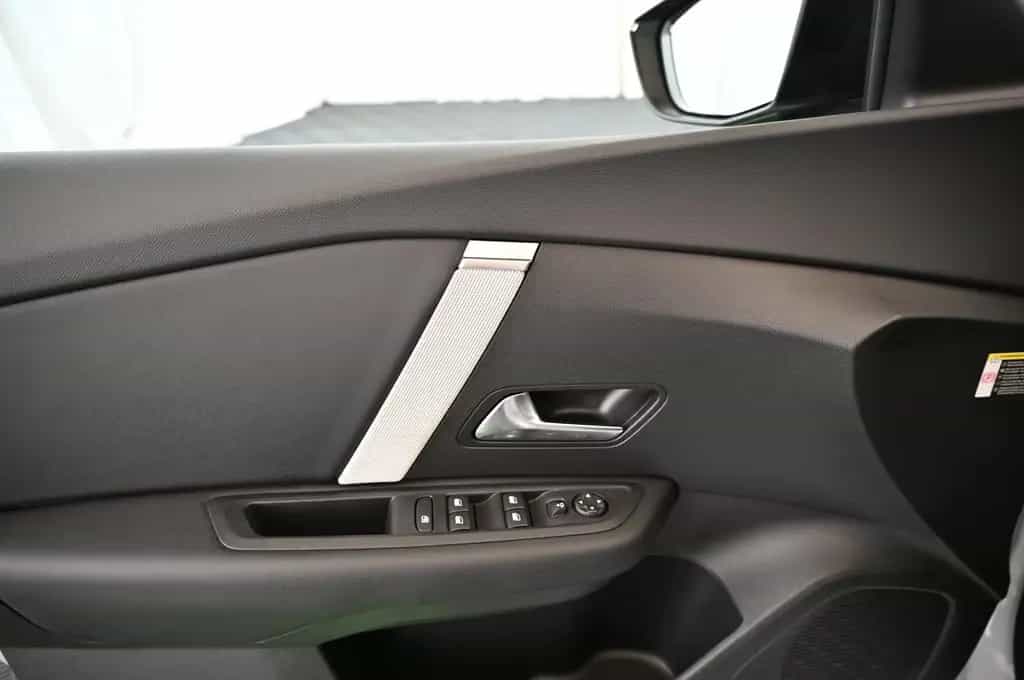 Citroën C4 X 1.2 e-DSC6 MAX LED/NAVI/KAMERA/ACC/18 05/2025-photo-30