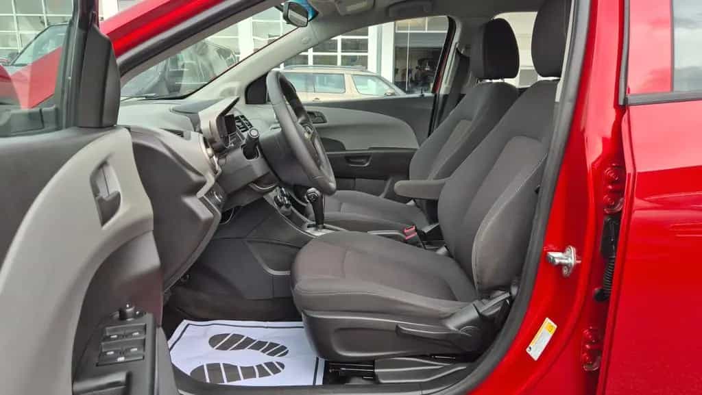 Chevrolet Aveo 1.4 Automatik LT+/ TÜV-INSPEKTION NEU 06/2012-photo-11