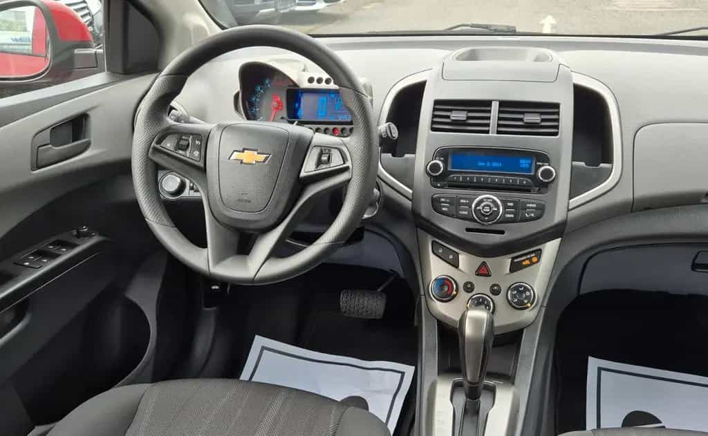 Chevrolet Aveo 1.4 Automatik LT+/ TÜV-INSPEKTION NEU 06/2012-photo-7
