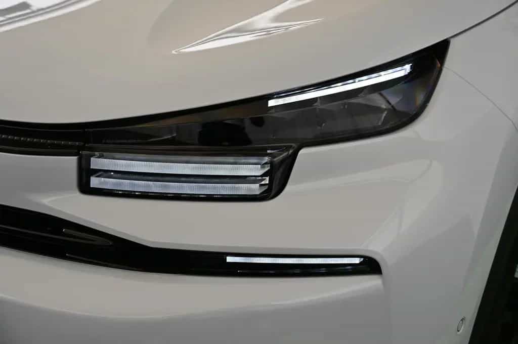 Citroën C4 1.2 e-DSC6 MAX LED/NAVI/KAMERA/ACC/18/C4X 05/2025-photo-8