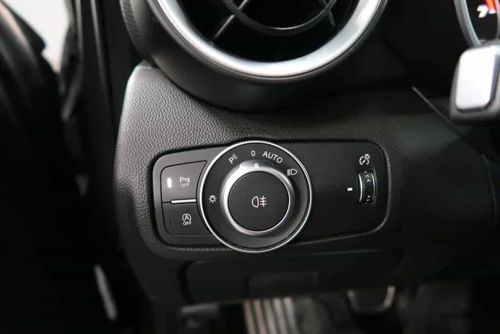 Alfa Romeo Giulia Super*Carplay*Bi-Xenon*Acc*Blis*Pano*8Fac 04/2019-photo-23