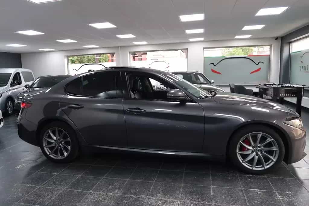 Alfa Romeo Giulia Super*Carplay*Bi-Xenon*Acc*Blis*Pano*8Fac 04/2019-photo-3