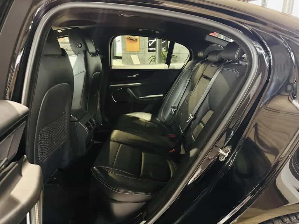 Jaguar XE R-Dynamic S AWD*KAMERA*LED*NAVI*ACC*LEDER 05/2020-photo-16