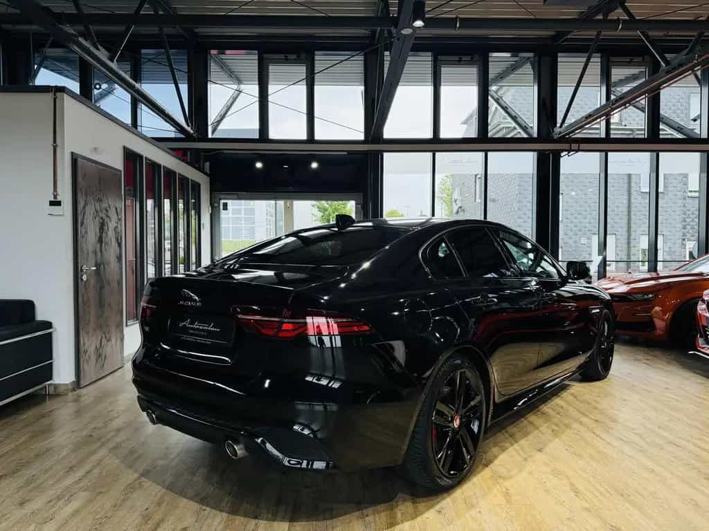 Jaguar XE R-Dynamic S AWD*KAMERA*LED*NAVI*ACC*LEDER 05/2020-photo-5