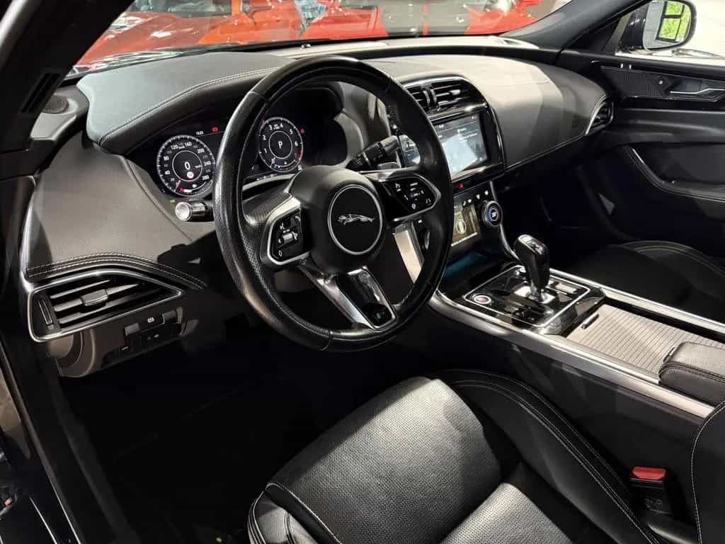 Jaguar XE R-Dynamic S AWD*KAMERA*LED*NAVI*ACC*LEDER 05/2020-photo-9