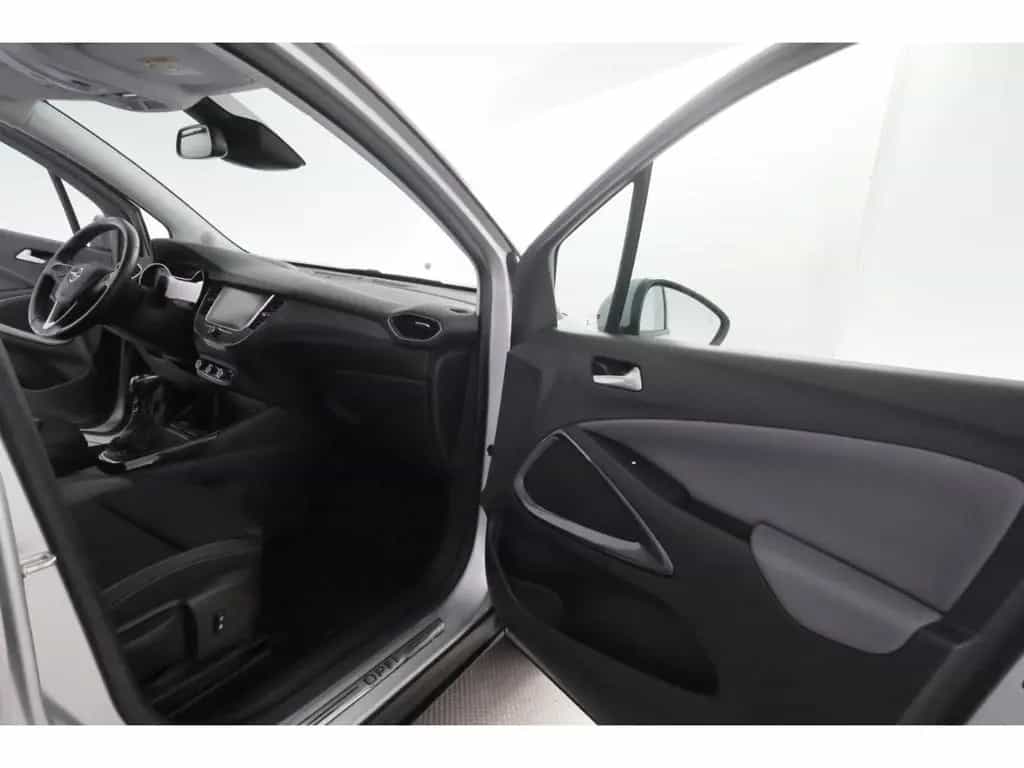 Opel Crossland (X) Crossland 1.2T Ultimate+NAVI+PANO+SHZ+DAB 05/2018-photo-22