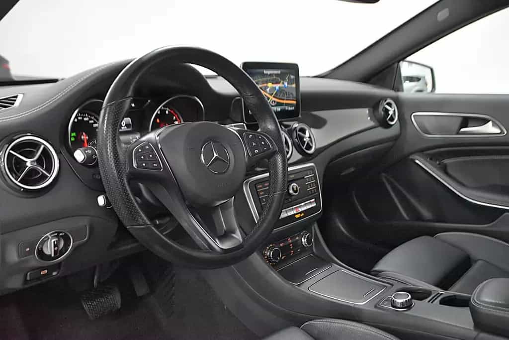Mercedes-Benz GLA 200 7G-DCT AMG-STYLING-EDITION*TOP-ZUSTAND* 09/2018-photo-1