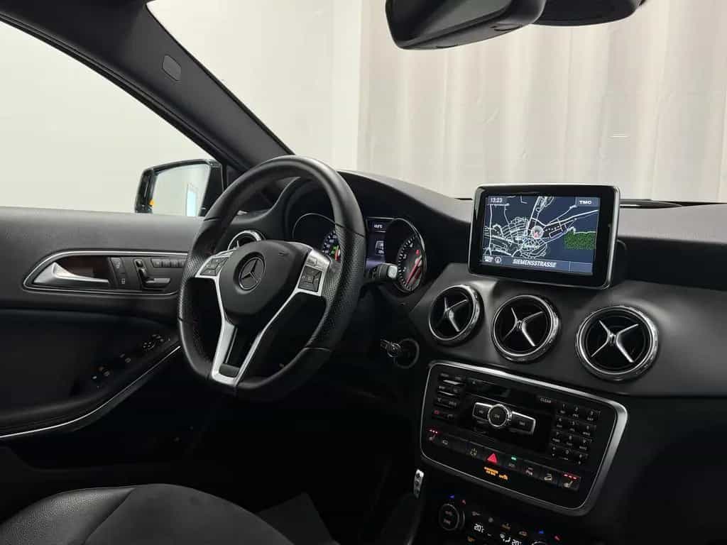 Mercedes-Benz GLA 250 4Matic Aut. AMG Line Bi-Xenon Kamera HK 06/2014-photo-18