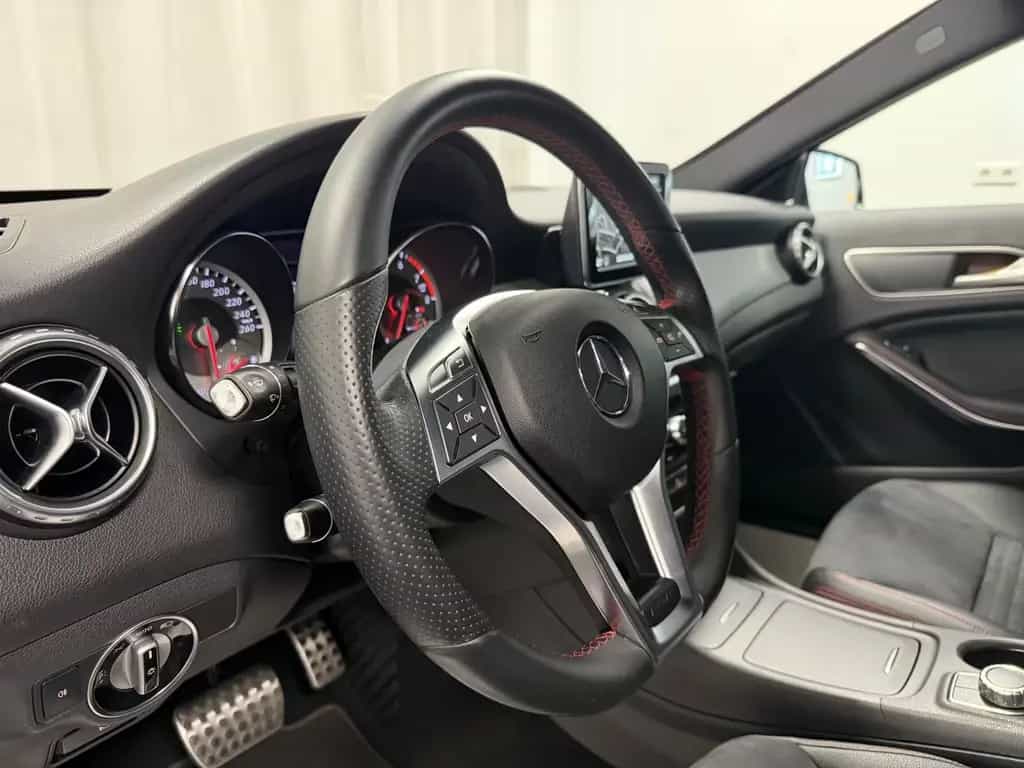 Mercedes-Benz GLA 250 4Matic Aut. AMG Line Bi-Xenon Kamera HK 06/2014-photo-9