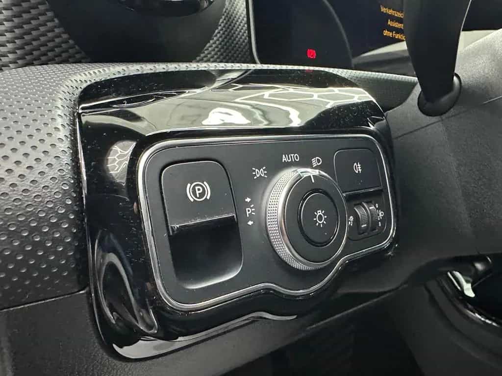 Mercedes-Benz A 220 Progressive Automatik Navi **53tkm** 12/2019-photo-22