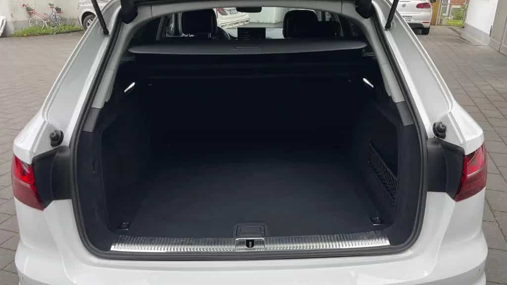 Audi A4 AV 30TDI S-TR*MATRIX*AHK*17"*CAM*SIDE/LANE* 03/2022-photo-16