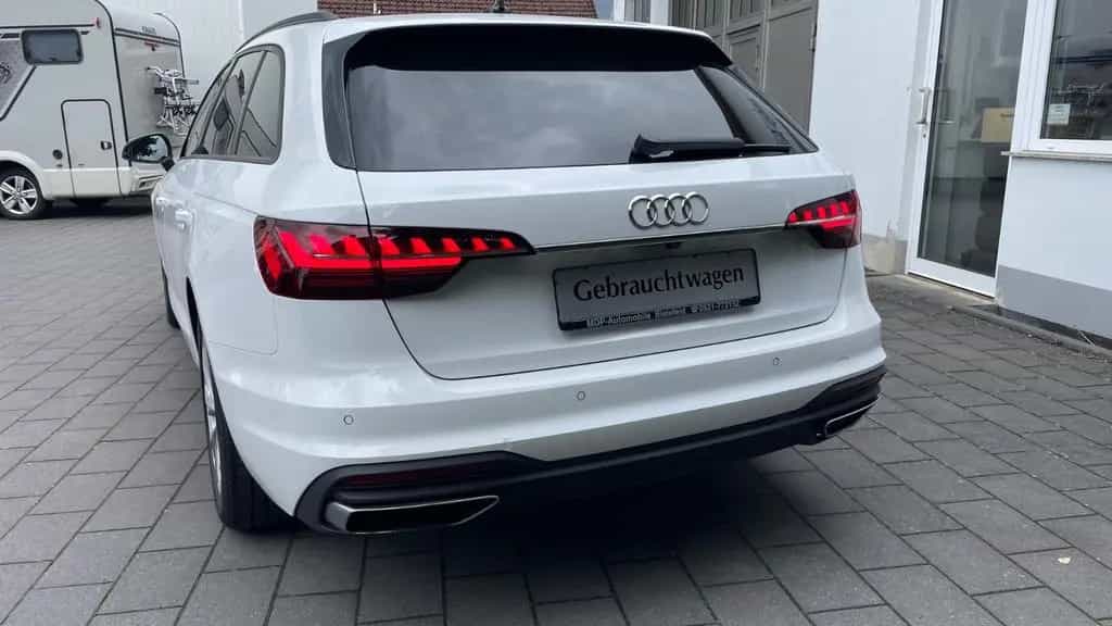 Audi A4 AV 30TDI S-TR*MATRIX*AHK*17"*CAM*SIDE/LANE* 03/2022-photo-7