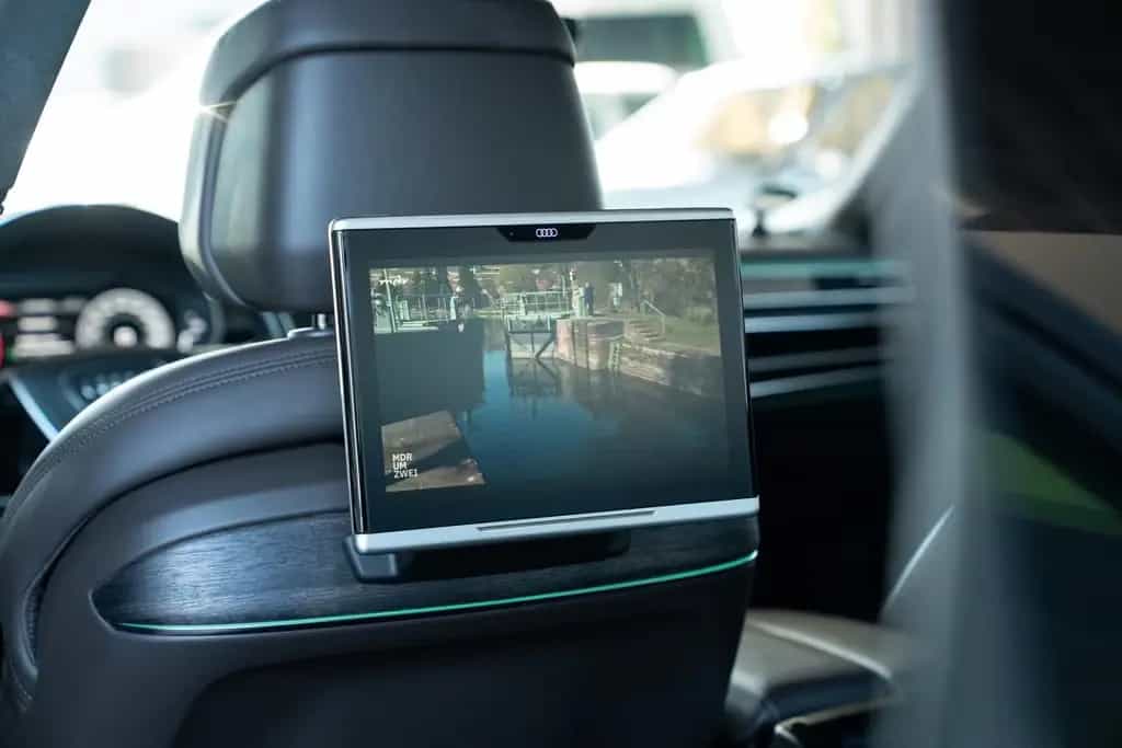 Audi A8 55 TFSI L*MATRIX*HUD*STHZ*PANO*LUFT*B&O* 09/2017-photo-30