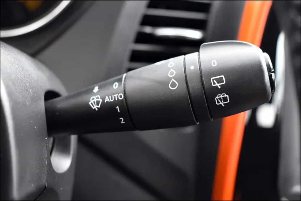 Renault Captur Dynamique Automatik TÜV-Neu AHK Garantie 02/2015-photo-16