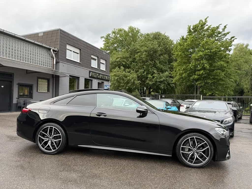 Mercedes-Benz E-Class E220d Coupe AMG Facelift Pano/Burmester/Widescr. 09/2020-photo-1