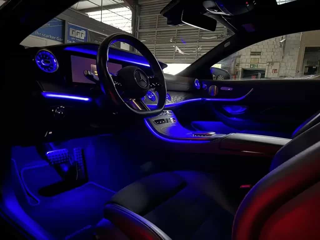 Mercedes-Benz E-Class E220d Coupe AMG Facelift Pano/Burmester/Widescr. 09/2020-photo-30