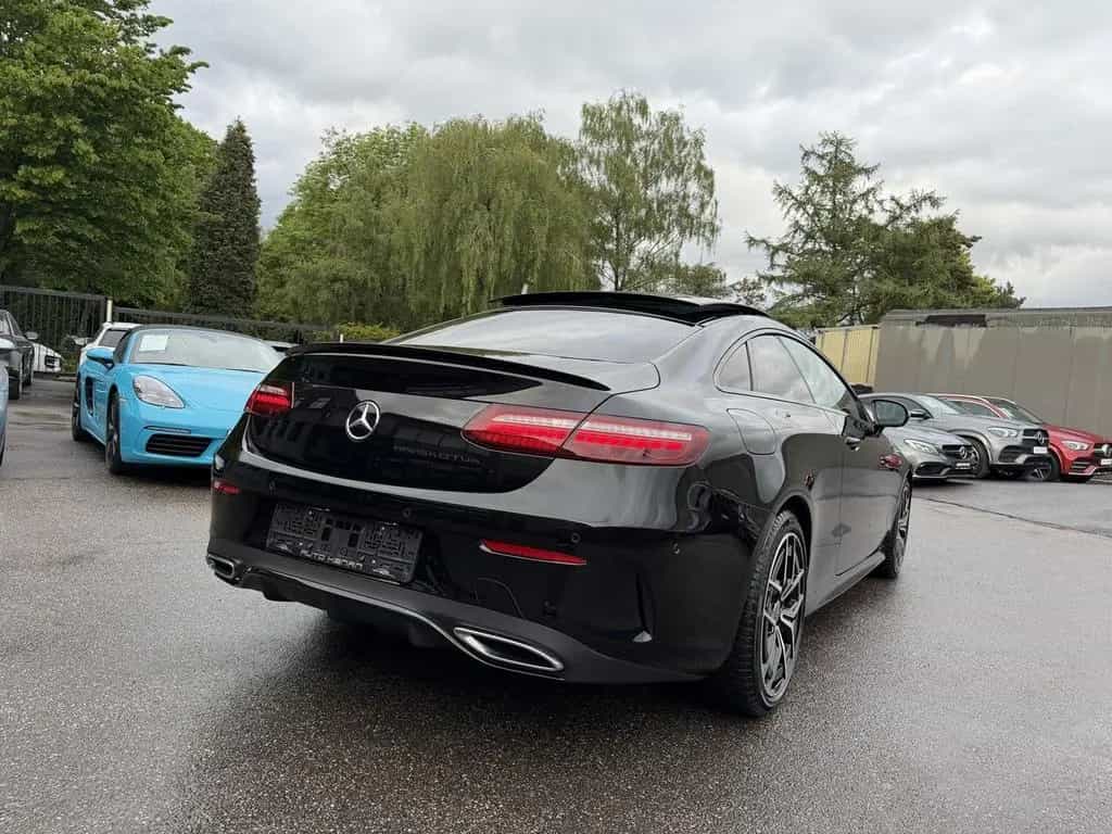 Mercedes-Benz E-Class E220d Coupe AMG Facelift Pano/Burmester/Widescr. 09/2020-photo-4