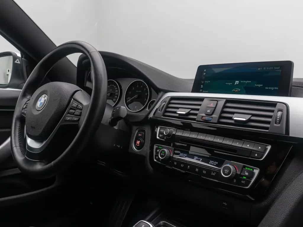 BMW 4 Series xD Luxury Line HUD HiFi Kamera 08/2017-photo-33