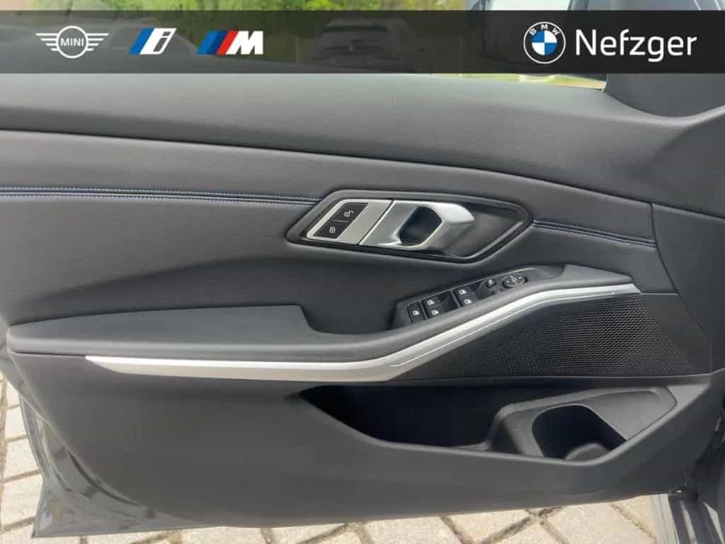 BMW 318 i Limousine M Sport PDC LED Ambiente 06/2022-photo-13