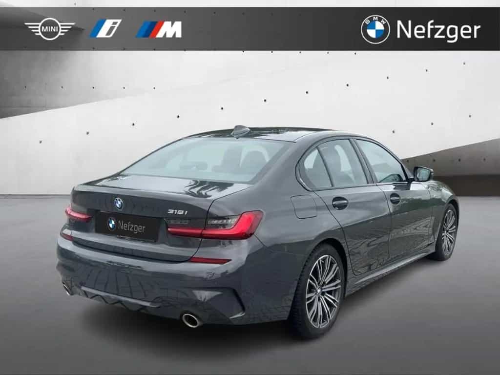 BMW 318 i Limousine M Sport PDC LED Ambiente 06/2022-photo-3