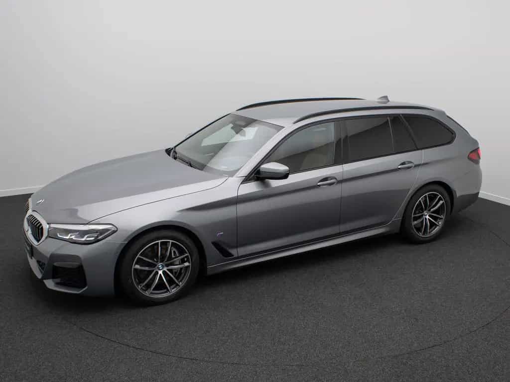 BMW 5 Series d xD M Sport Kamera HUD DAB H/K AHK ACC Alarm 11/2022-photo-11