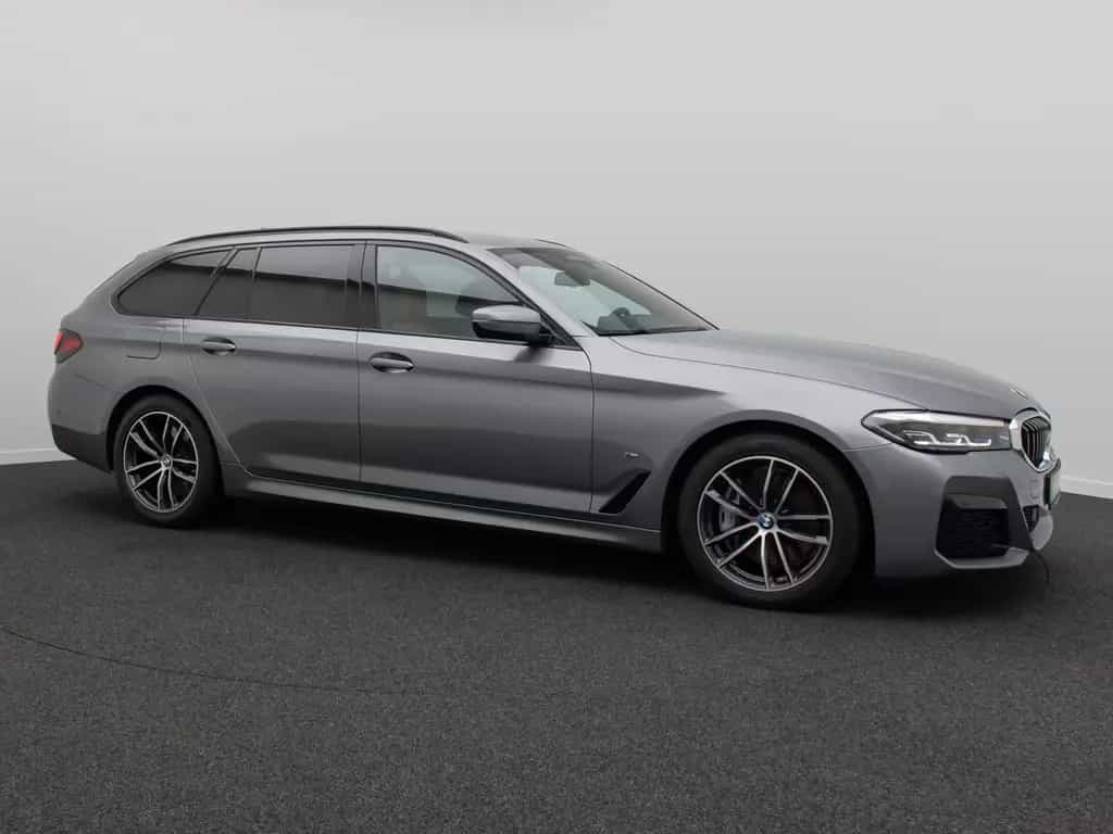 BMW 5 Series d xD M Sport Kamera HUD DAB H/K AHK ACC Alarm 11/2022-photo-3