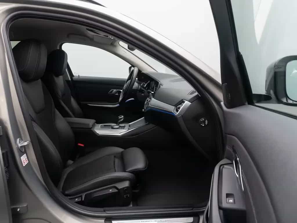 BMW 3 Series d xD Sport Line H/K DAB AHK Kamera 18Zoll 02/2021-photo-25