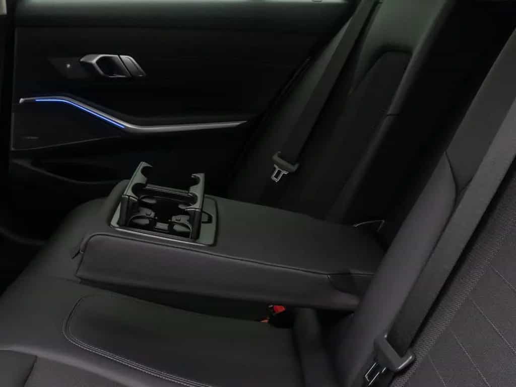 BMW 3 Series d xD Sport Line H/K DAB AHK Kamera 18Zoll 02/2021-photo-28