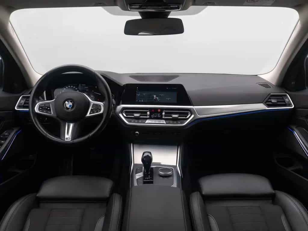 BMW 3 Series d xD Sport Line H/K DAB AHK Kamera 18Zoll 02/2021-photo-38