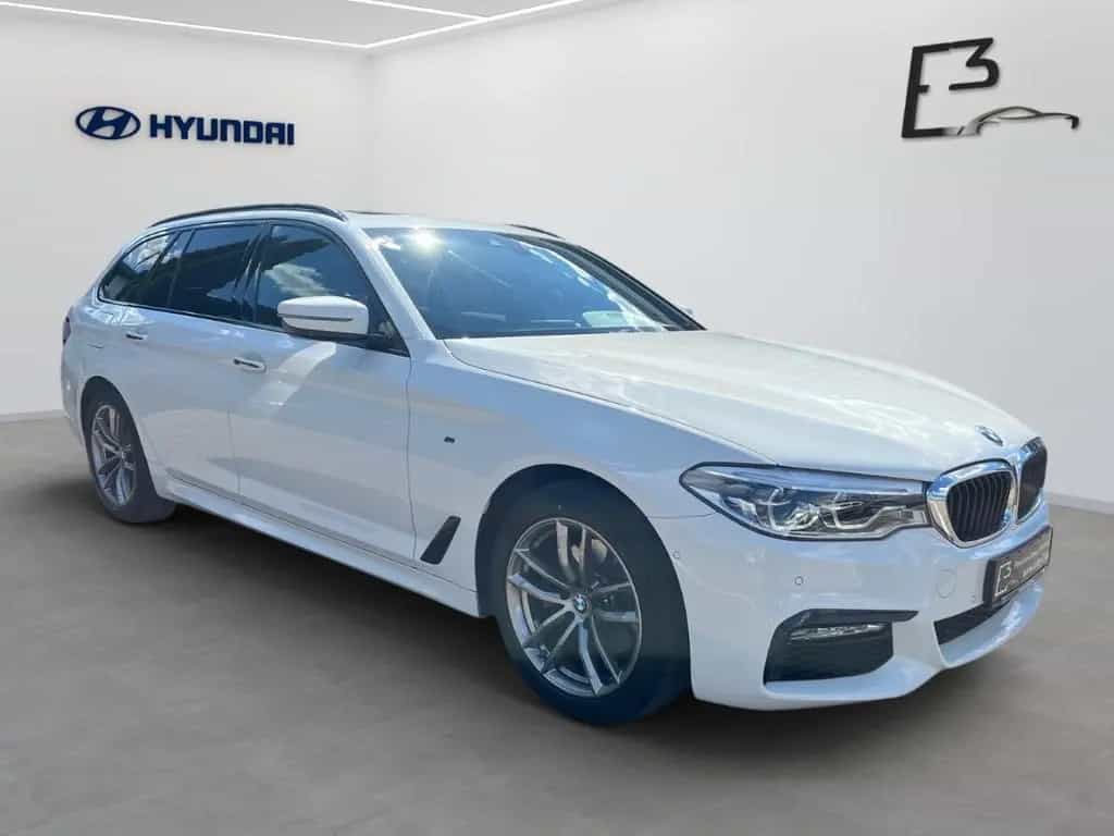 BMW 520 d Touring 8-AT M Sport Panoramadach, Busines 08/2017-photo-1