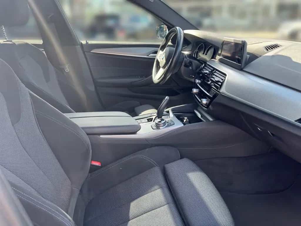 BMW 520 d Touring 8-AT M Sport Panoramadach, Busines 08/2017-photo-13