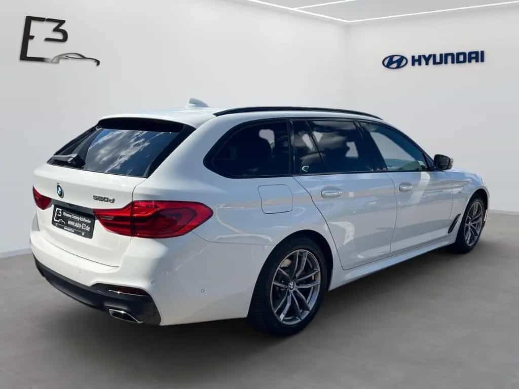 BMW 520 d Touring 8-AT M Sport Panoramadach, Busines 08/2017-photo-2