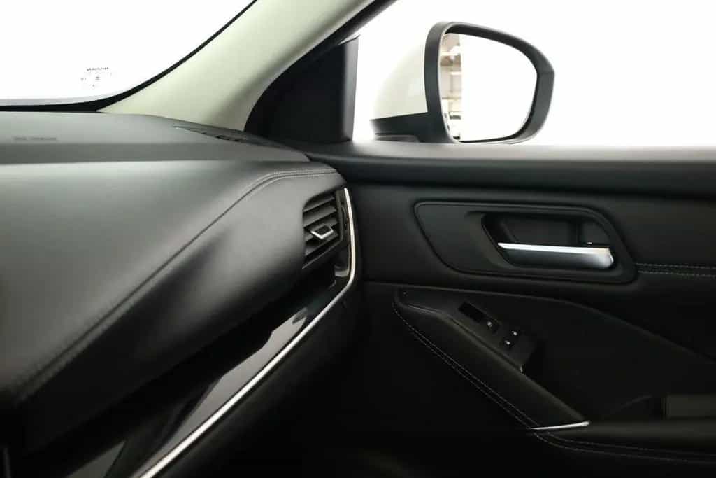 Nissan Qashqai 1.3 DIG-T N-Connecta Pano Nav SitzHZ 360 12/2022-photo-17