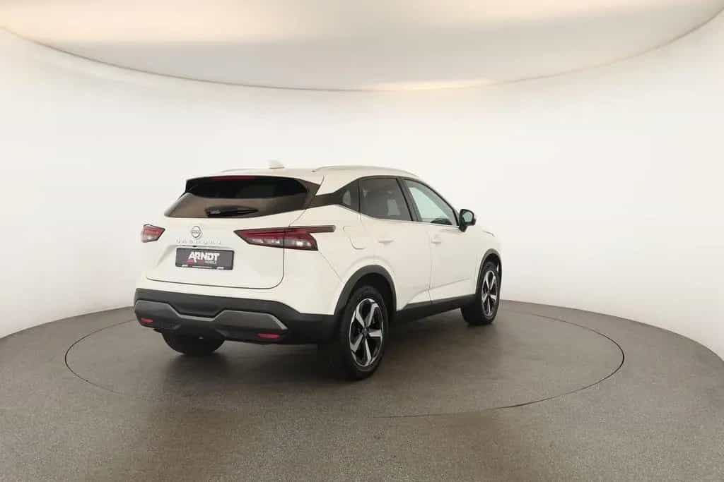 Nissan Qashqai 1.3 DIG-T N-Connecta Pano Nav SitzHZ 360 12/2022-photo-24