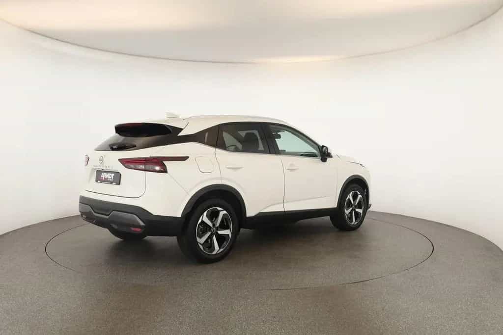 Nissan Qashqai 1.3 DIG-T N-Connecta Pano Nav SitzHZ 360 12/2022-photo-25