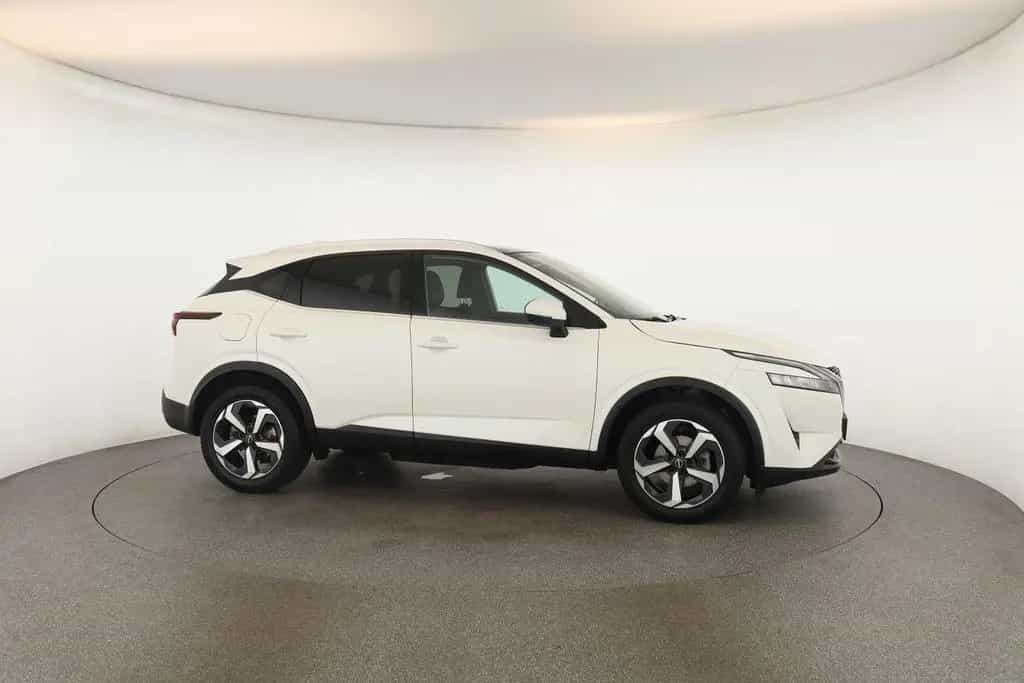 Nissan Qashqai 1.3 DIG-T N-Connecta Pano Nav SitzHZ 360 12/2022-photo-29