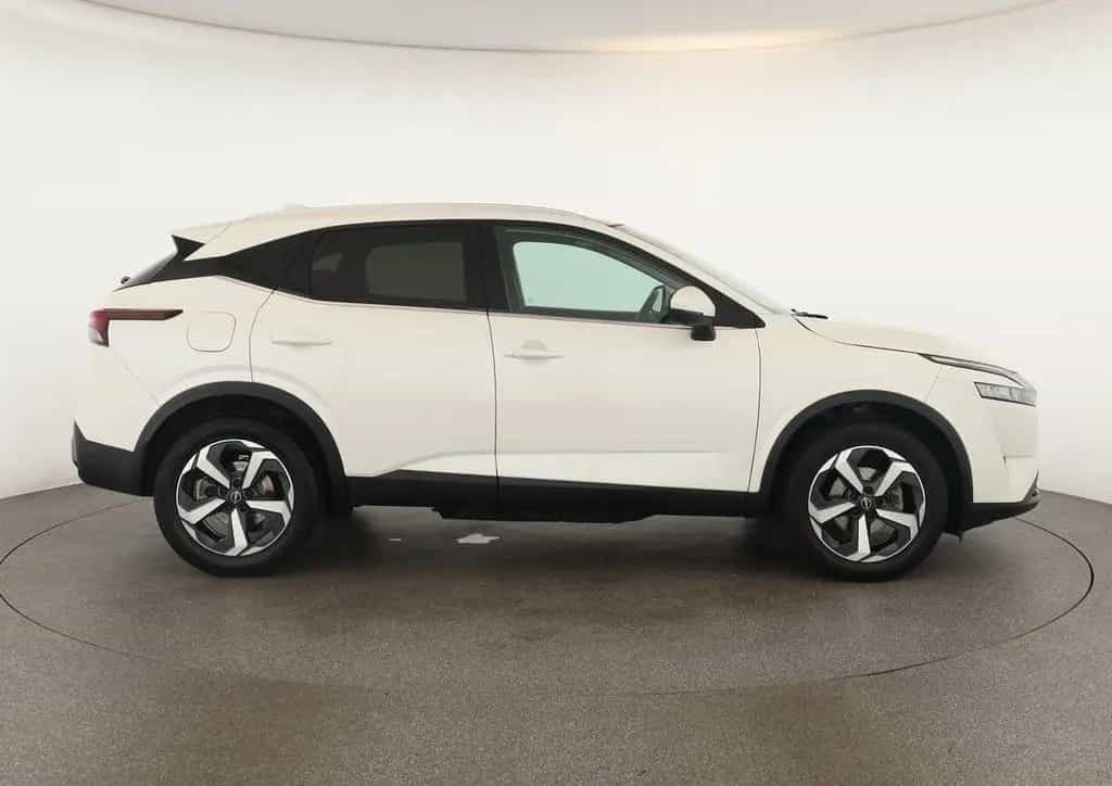 Nissan Qashqai 1.3 DIG-T N-Connecta Pano Nav SitzHZ 360 12/2022-photo-3